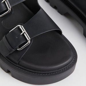 Nwt Hm Chunky Soled Slides Sandals 